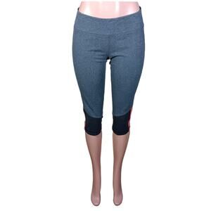 Reebok Capri Leggings Size XL Gray with Black Knee Panels